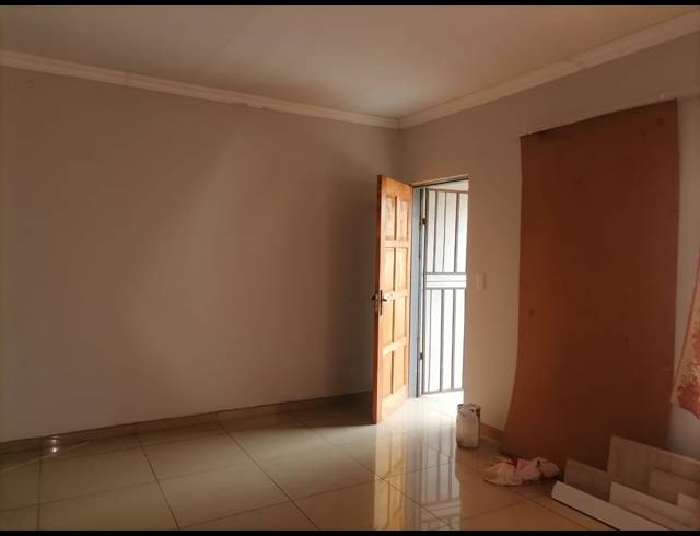 3 BEDROOM FREEHOLD FOR SALE IN GELUKSDAL